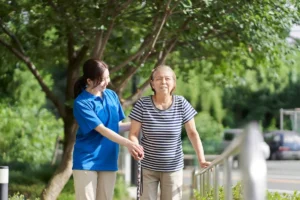 Assisted Living vs Home Care: The Better Option for Seniors in Florida