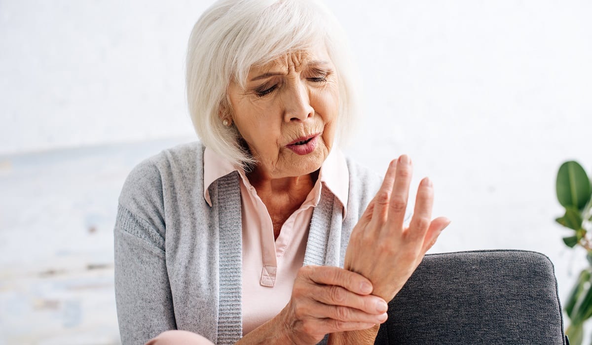 seniors with arthritis