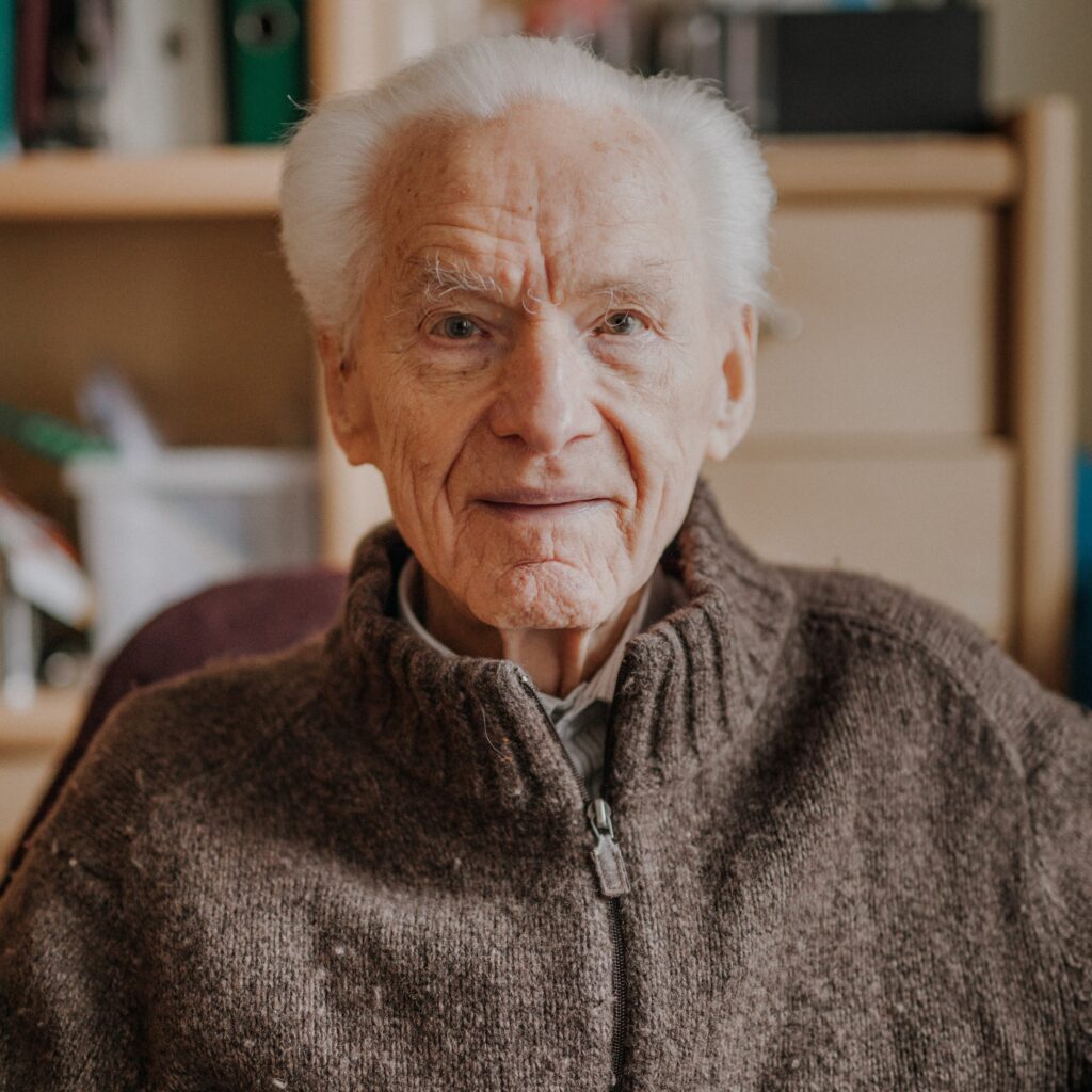 difference between memory loss and dementia