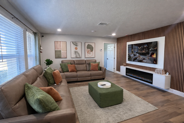 Living room at Serenity Living Home Care II on Holly Drive, Palm Beach Gardens